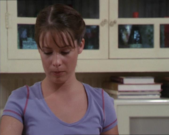 Charmed-Online-dot-net_208P3H202273.jpg