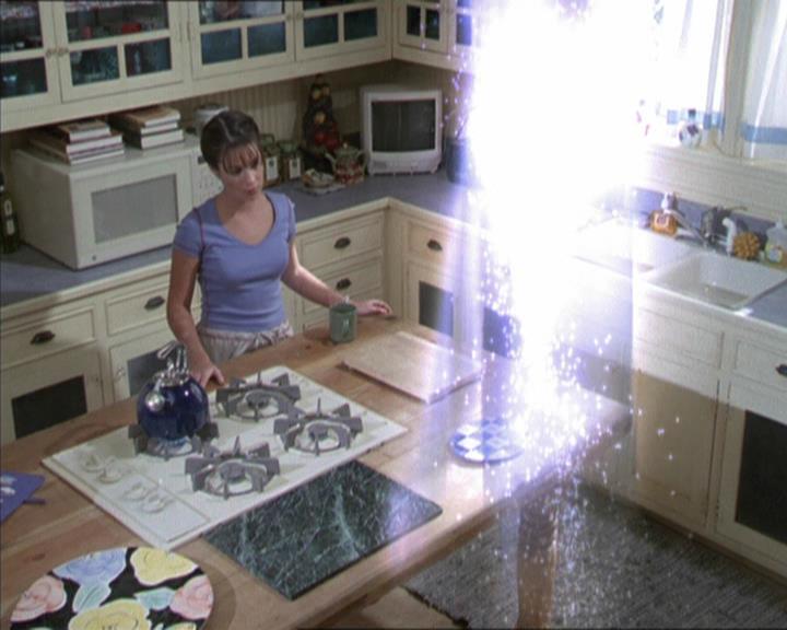 Charmed-Online-dot-net_208P3H202355.jpg