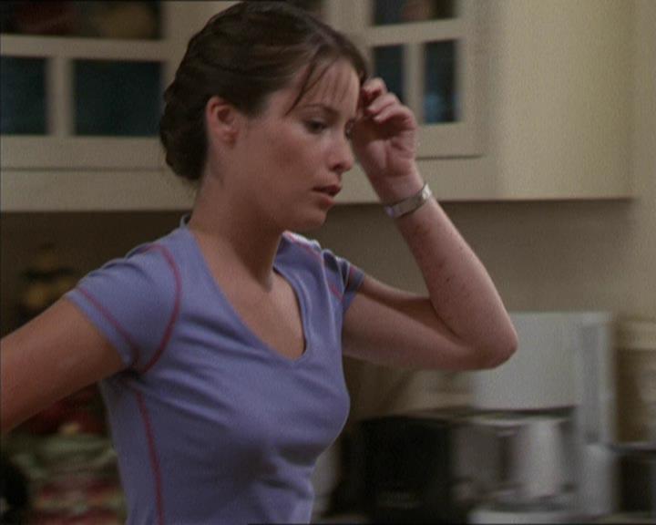 Charmed-Online-dot-net_208P3H202368.jpg