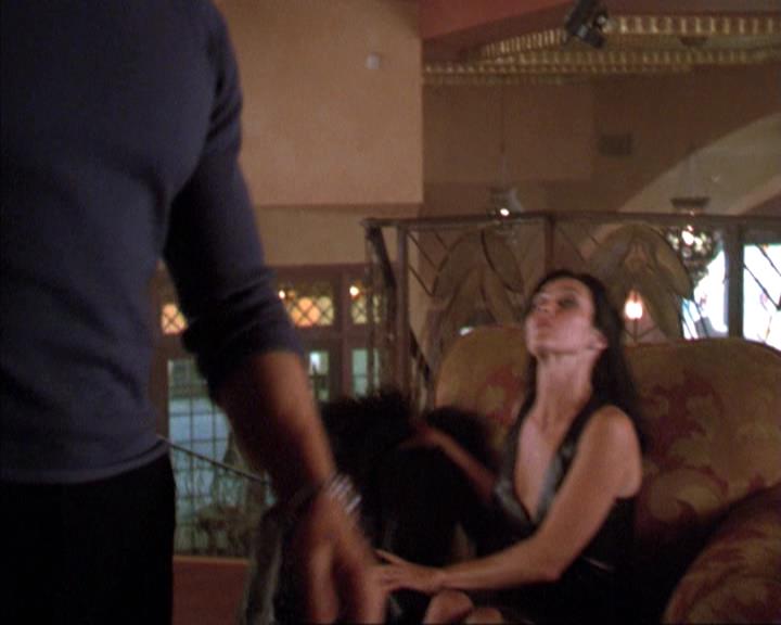 Charmed-Online-dot-net_209MsHellfire0950.jpg