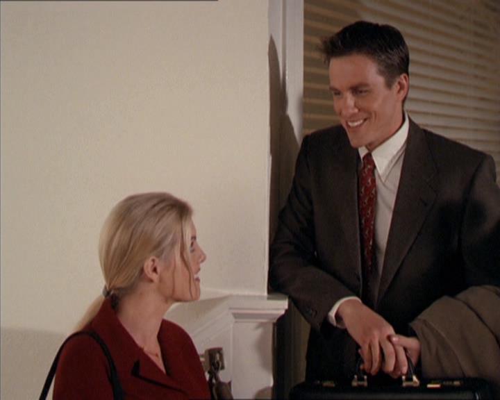 Charmed-Online-dot-210HeartbreakCity0020.jpg