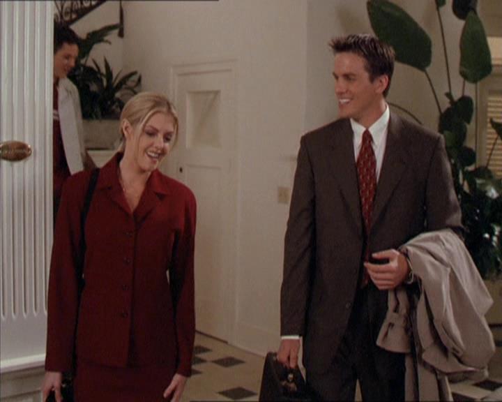 Charmed-Online-dot-210HeartbreakCity0032.jpg