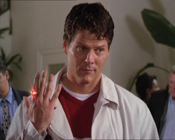 Charmed-Online-dot-210HeartbreakCity0039.jpg