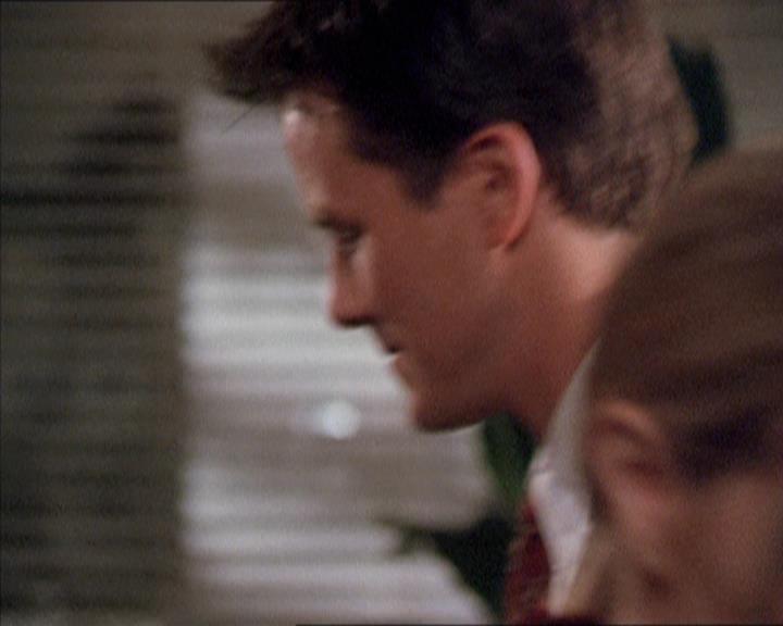 Charmed-Online-dot-210HeartbreakCity0042.jpg