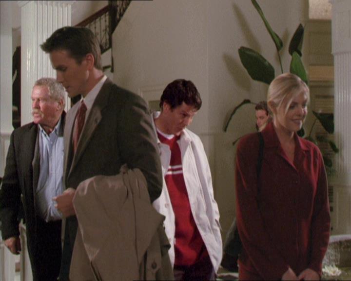 Charmed-Online-dot-210HeartbreakCity0047.jpg