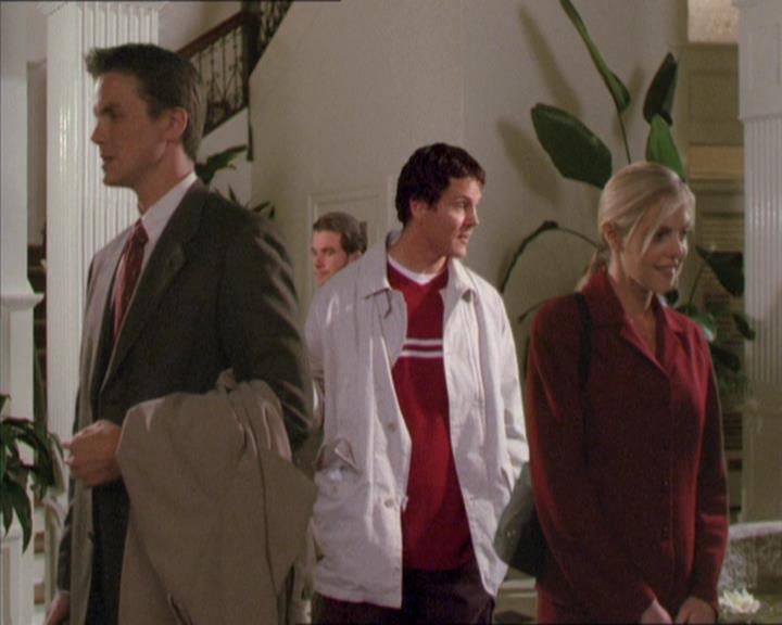Charmed-Online-dot-210HeartbreakCity0051.jpg