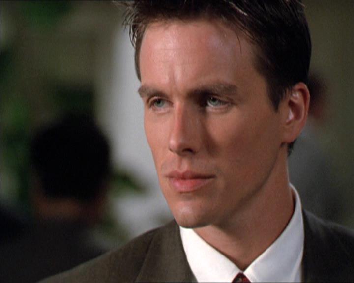 Charmed-Online-dot-210HeartbreakCity0057.jpg