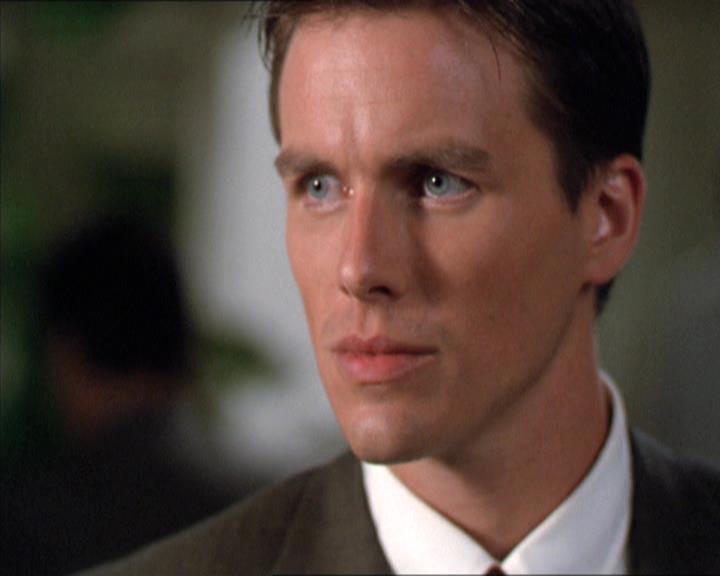 Charmed-Online-dot-210HeartbreakCity0059.jpg