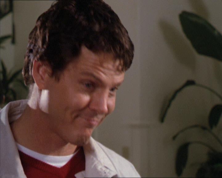 Charmed-Online-dot-210HeartbreakCity0065.jpg