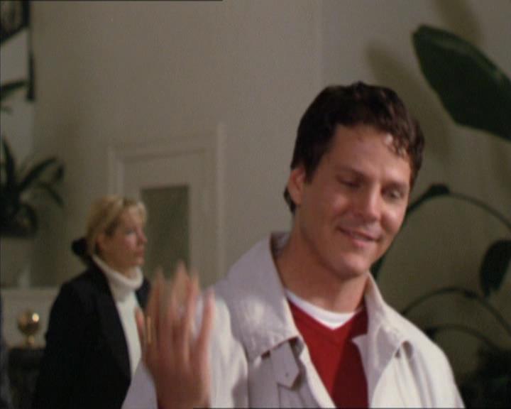 Charmed-Online-dot-210HeartbreakCity0069.jpg