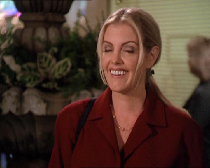 Charmed-Online-dot-210HeartbreakCity0077.jpg