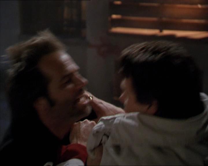 Charmed-Online-dot-210HeartbreakCity0091.jpg