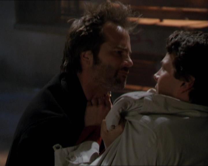 Charmed-Online-dot-210HeartbreakCity0093.jpg