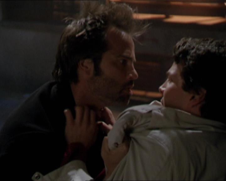 Charmed-Online-dot-210HeartbreakCity0094.jpg