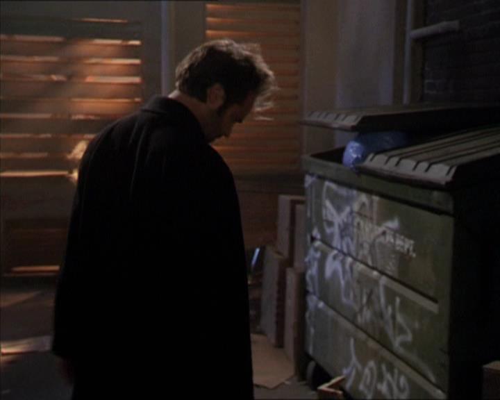 Charmed-Online-dot-210HeartbreakCity0105.jpg