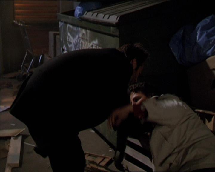 Charmed-Online-dot-210HeartbreakCity0107.jpg