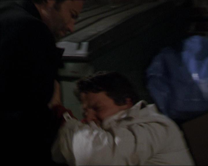 Charmed-Online-dot-210HeartbreakCity0110.jpg