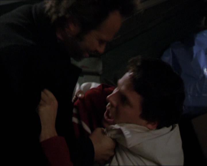 Charmed-Online-dot-210HeartbreakCity0111.jpg
