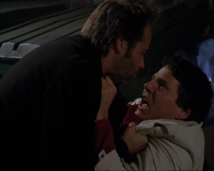 Charmed-Online-dot-210HeartbreakCity0115.jpg