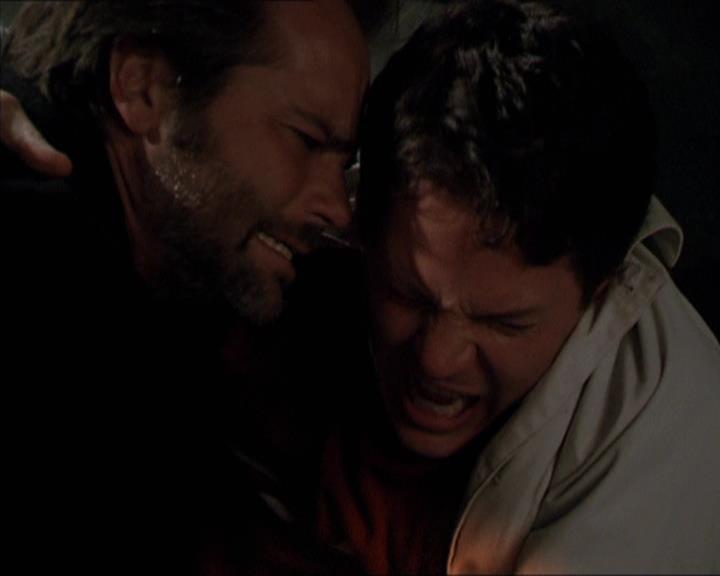 Charmed-Online-dot-210HeartbreakCity0122.jpg