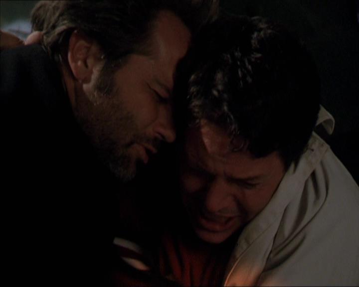 Charmed-Online-dot-210HeartbreakCity0125.jpg