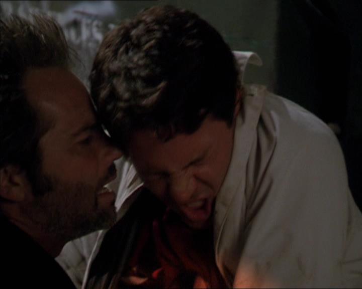 Charmed-Online-dot-210HeartbreakCity0129.jpg