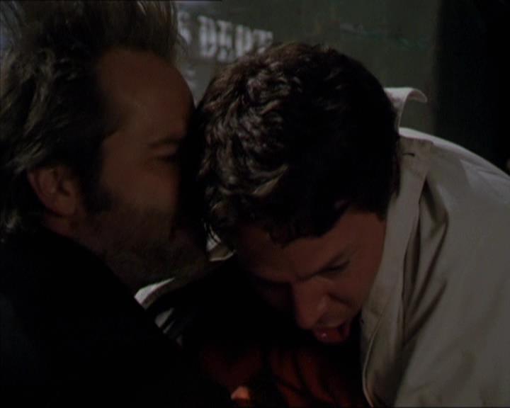 Charmed-Online-dot-210HeartbreakCity0133.jpg