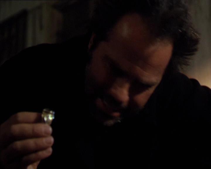 Charmed-Online-dot-210HeartbreakCity0150.jpg
