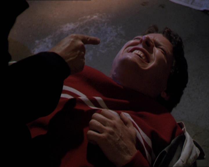 Charmed-Online-dot-210HeartbreakCity0165.jpg