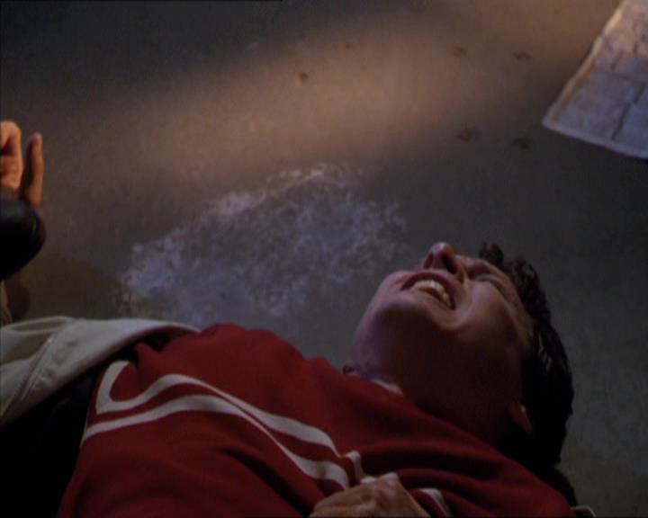 Charmed-Online-dot-210HeartbreakCity0170.jpg