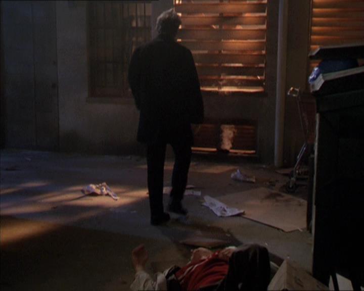 Charmed-Online-dot-210HeartbreakCity0172.jpg