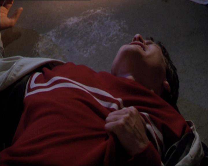 Charmed-Online-dot-210HeartbreakCity0173.jpg