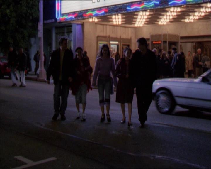 Charmed-Online-dot-210HeartbreakCity0182.jpg