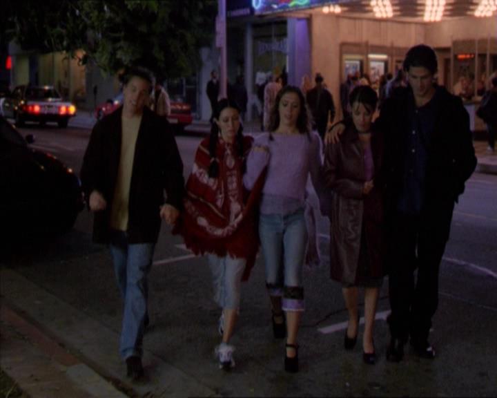 Charmed-Online-dot-210HeartbreakCity0186.jpg