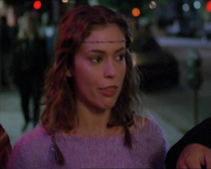 Charmed-Online-dot-210HeartbreakCity0195.jpg