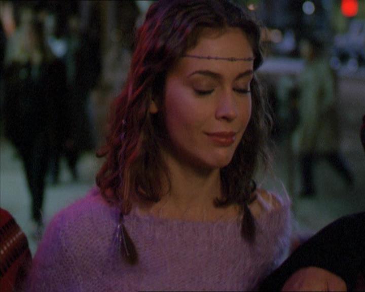 Charmed-Online-dot-210HeartbreakCity0196.jpg