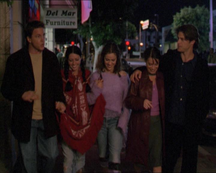 Charmed-Online-dot-210HeartbreakCity0201.jpg