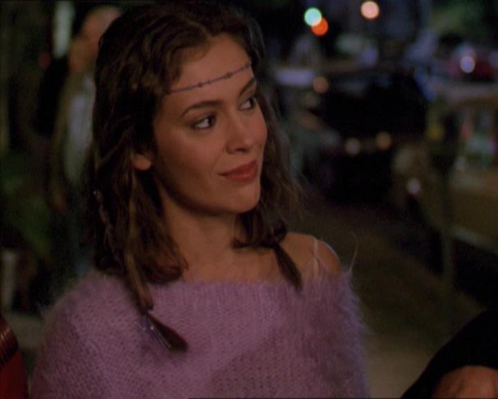 Charmed-Online-dot-210HeartbreakCity0213.jpg