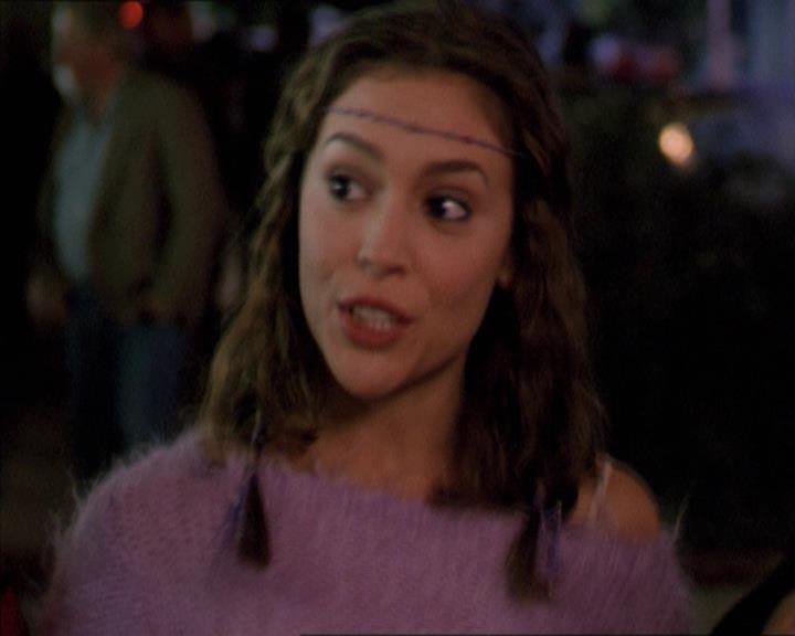 Charmed-Online-dot-210HeartbreakCity0220.jpg