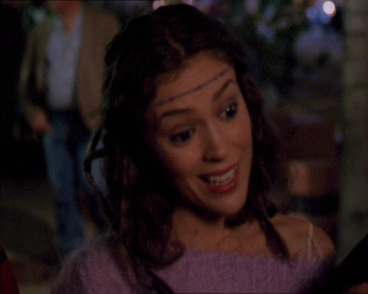 Charmed-Online-dot-210HeartbreakCity0229.jpg