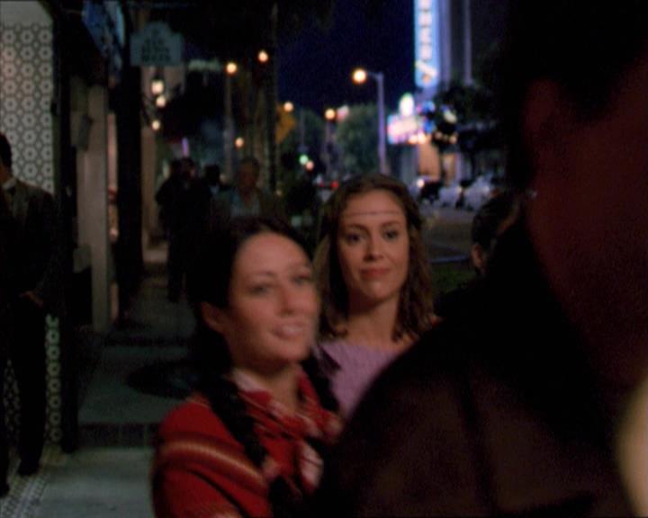 Charmed-Online-dot-210HeartbreakCity0236.jpg