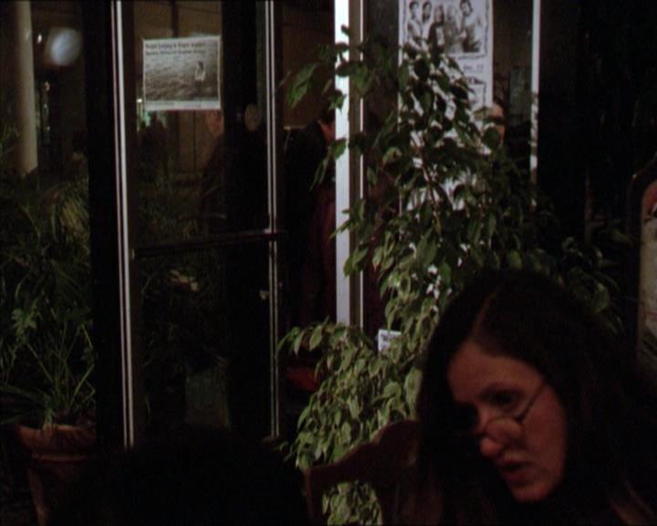 Charmed-Online-dot-210HeartbreakCity0237.jpg