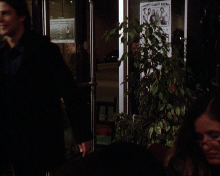 Charmed-Online-dot-210HeartbreakCity0239.jpg
