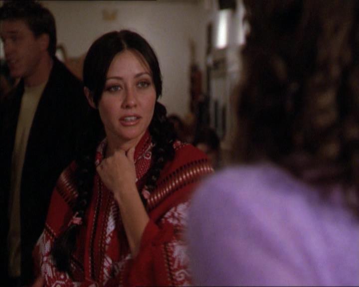 Charmed-Online-dot-210HeartbreakCity0248.jpg