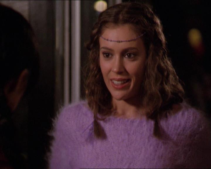Charmed-Online-dot-210HeartbreakCity0250.jpg