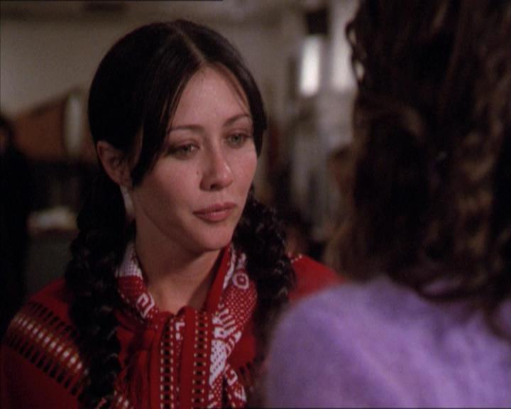 Charmed-Online-dot-210HeartbreakCity0252.jpg