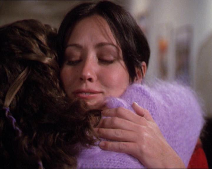 Charmed-Online-dot-210HeartbreakCity0259.jpg