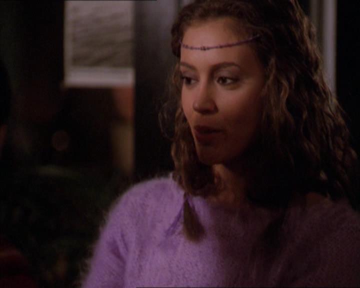 Charmed-Online-dot-210HeartbreakCity0262.jpg