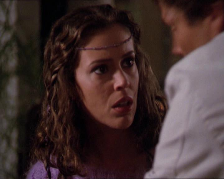 Charmed-Online-dot-210HeartbreakCity0283.jpg