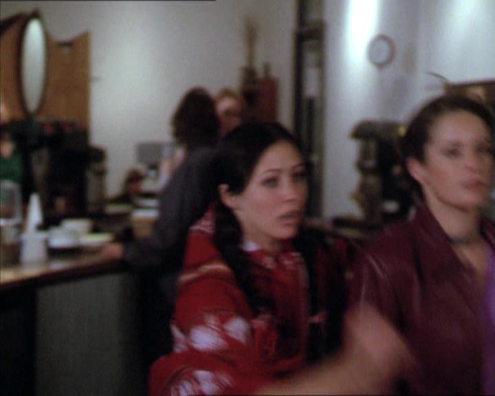 Charmed-Online-dot-210HeartbreakCity0286.jpg